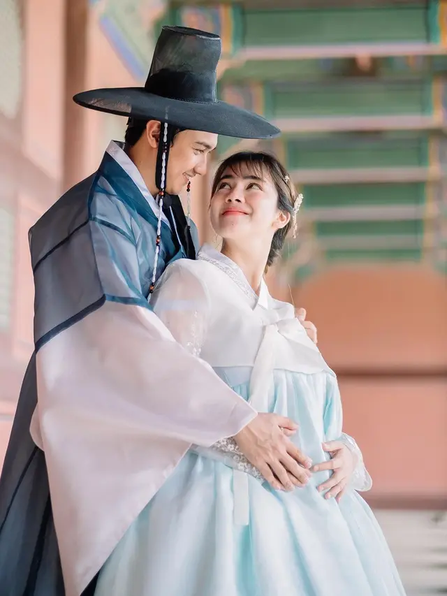 Hamil Anak Kedua, Ini 6 Pesona Felicya Angelista Pakai Baju Tradisional Korea