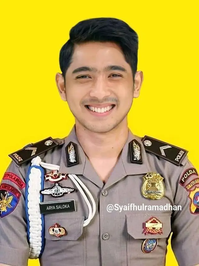 6 Editan Foto Pesinetron Hits Tanah Air Jadi Polisi Ini Bikin Ketawa Geli