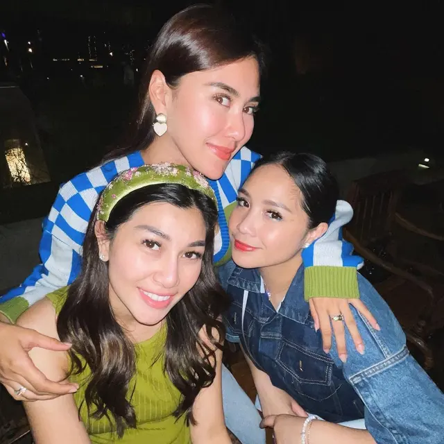 Nagita Slavina bersama Nisya dan Syahnaz (Instagram/syahnazs)