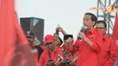  Di tengah orasi politiknya, Jokowi menceritakan jika demi kampanye ia pun rela tidak tidur selama 3 hari (Liputan6.com/Herman Zakharia)