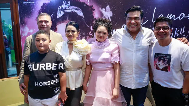 [Fimela] Amora Lemos