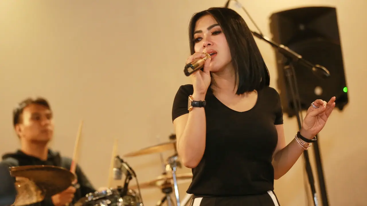 [Bintang] Syahrini