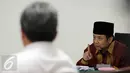 Waryono Karno memberi pernyataan saat menjalani sidang terkait korupsi di lingkungan Kementerian ESDM, dengan agenda mendengarkan keterangan saksi di Pengadilan Tipikor, Jakarta, Rabu (24/6/2015). (Liputan6.com/Helmi Afandi) 