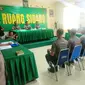 Sidang 5 orang anggota polisi Polres Kendari terkait tewasnya 2 orang mahasiswa Universitas Halu Oleo, Kamis (26/9/2019).(Liputan6.com/Ahmad Akbar Fua)