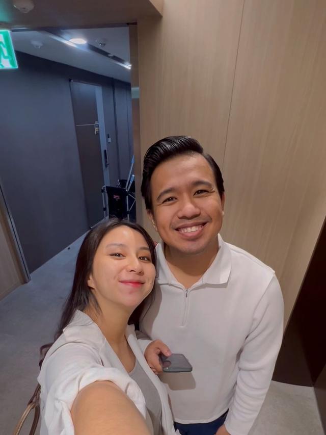 Makin Buncit, Ini 7 Potret Baby Moon Joshua Suherman dan Clairine Clay di Korea Selatan