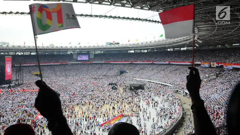 Massa Pendukung Jokowi-Ma'ruf Amin Putihkan Stadion GBK