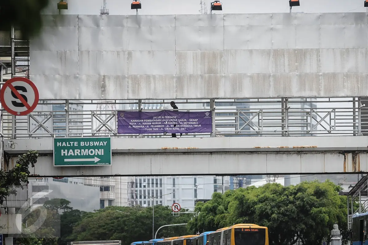 20160928-Rencana Larangan Iklan di JPO-Jakarta