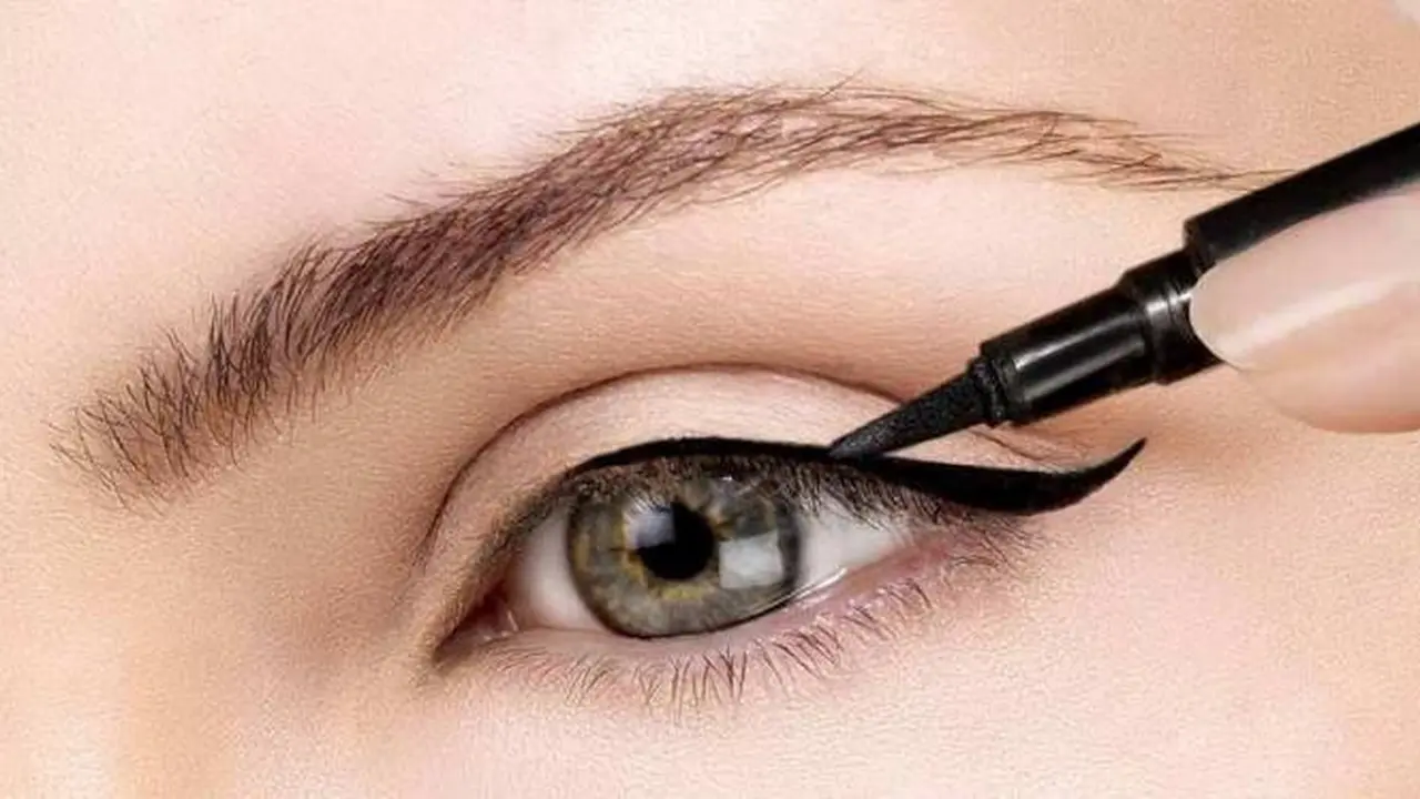 eyeliner 