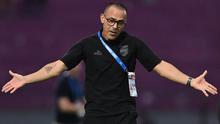 Ekspresi pelatih Borneo FC Samarinda, Fabio Lefundes saat mendampingi tim asuhannya bertandang ke markas Persik Kediri dalam laga pekan ke-30 BRI Super League 2025/2026 di Stadion Brawijaya, Kediri, Jawa Timur, Rabu (29/4/2026). (Dok. Borneo FC)