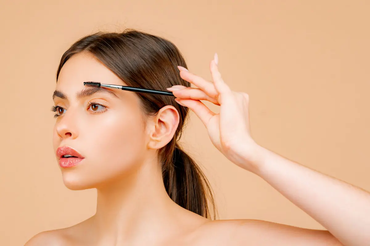 4 Tips Makeup untuk Kelopak Mata Berminyak