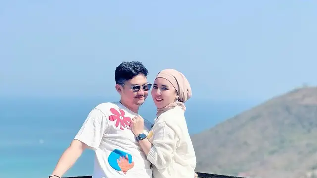 Pamer Baby Bump, Potret Mesra Angga Wijaya dan Nurul Kamaria Ini Curi Perhatian