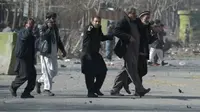 Bom bunuh diri terjadi di Kabul, ibu kota Afghanistan. Dalam insiden itu, sedikitnya 40 orang dilaporkan terbunuh dan 140 lainnya luka-luka. (
