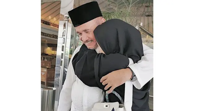 7 Potret Hangat Laudya Cynthia Bella dan Sang Ayah yang Jarang Tersorot
