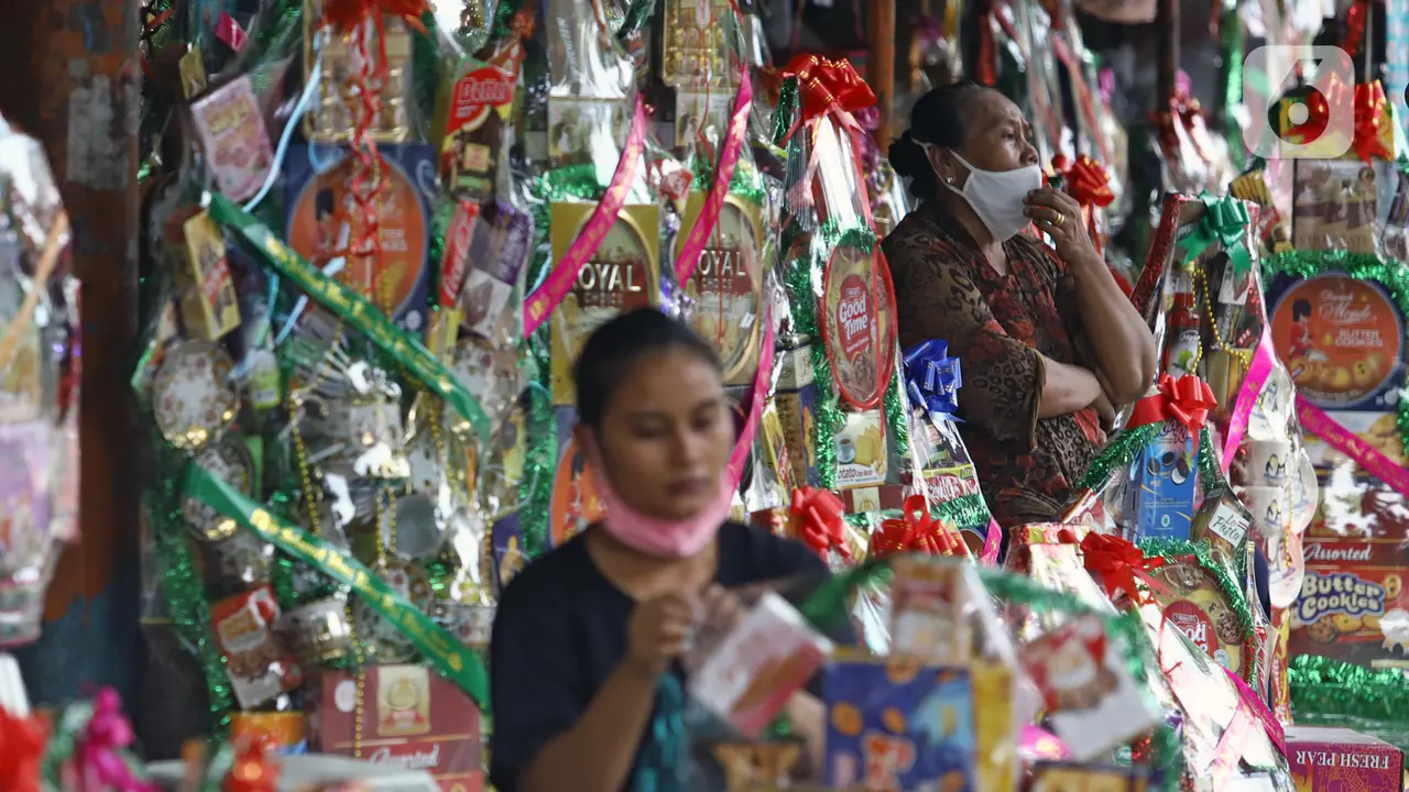 FOTO: Pandemi COVID-19, Omzet Pedagang Parsel Lebaran Anjlok