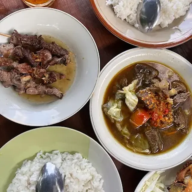 Tengkleng Bhenjoyo, Keraton
