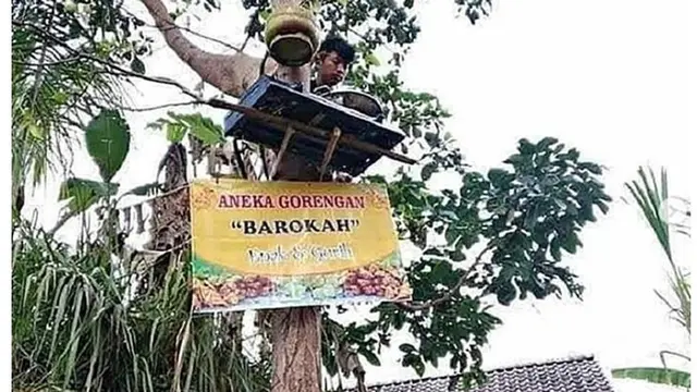 6 Spanduk Gorengan Paling Absurd Ini Bikin PembelI Enggak Habis Pikir