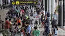 Antrean calon penumpang tampak memadati terminal 1B di Bandara Soekarno-Hatta Cengkareng, Banten, Jakarta (9/6). H-6 jelang lebaran, pada rekap penumpang kemarin, 8 Juni 2018, baik kedatangan dan keberangkatan mencapai 206.335.(Liputan6.com/Faizal Fanani)
