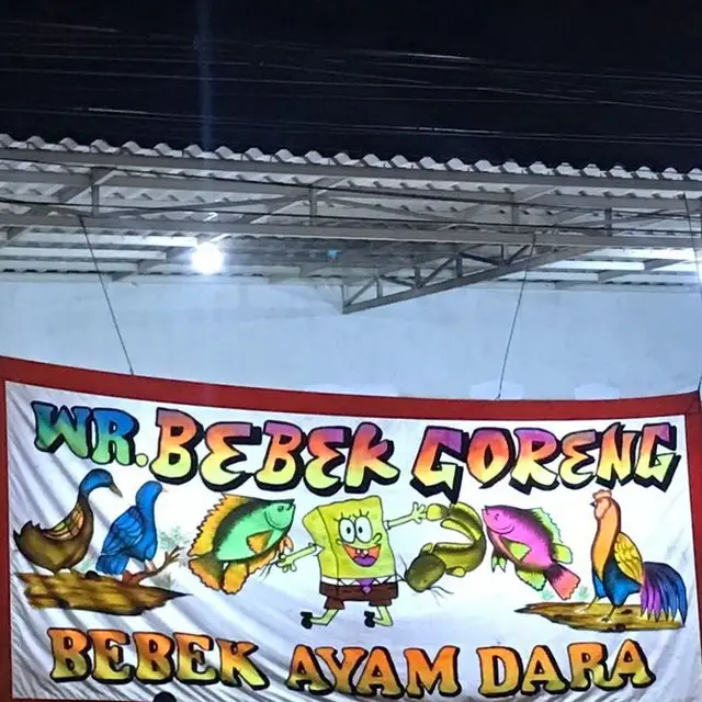 6 Gambar Nyeleneh di Spanduk Jualan Makanan Ini Bikin Pembeli Tepuk Jidat