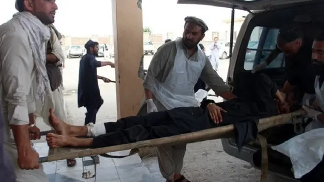 Korban luka ledakan di masjid di Afghanistan