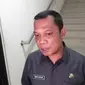 Mantan Penjabat Wali Kota Pekanbaru yang saat ini menjabat sebagai Sekretaris DPRD Riau usai diperiksa terkaitSPPD fiktif. (Liputan6.com/M Syukur)