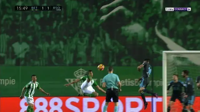 Berita video gol akrobatik yang diciptakan bek Real Betis, Aissa Mandi, ke gawang Real Sociedad di Liga Spanyol. This video presented by Ballball.