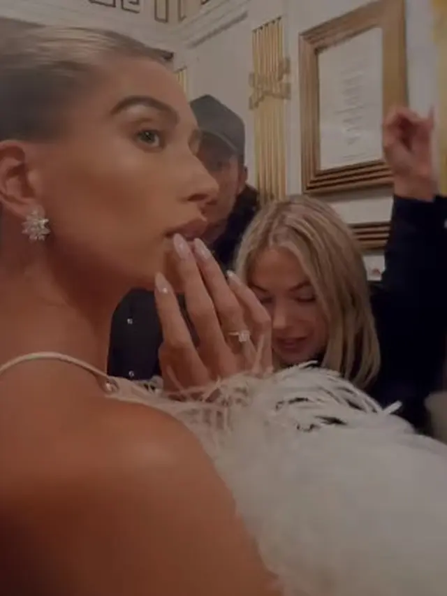 Tren Nail Art Glazed Donut ala Hailey Baldwin