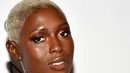 Jodie Turner-Smith menghadiri The Kering Foundation's Caring for Women Dinner di The Pool, New York, Amerika Serikat, 15 September 2022. Bintang Queen and Slim berusia 36 tahun itu memberikan semburan warna dalam balutan gaun oranye. (Photo by Evan Agostini/Invision/AP)