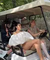Kendall Jenner dan Gigi Hadid baru saja berjalan di runway pertunjukan "Le Chouchou" di Versailles, Prancis. @voguefrance