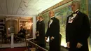 Deretan patung Presiden AS yang dilelang oleh Museum Hall of Presidents di Gettysburg, Pennsylvania, Sabtu (14/1). Museum yang tutup pada November lalu tersebut menjual hampir seluruh koleksi mereka. (AP Photo/ SEAN SIMMERS)