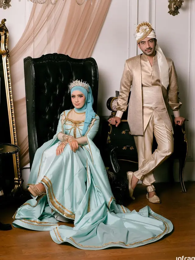 7 Potret Prewedding Reza Zakarya dan Amira, Usung Konsep Aladdin
