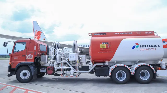 Selain BBM Nonsubsidi, Pertamina Pangkas Harga Avtur