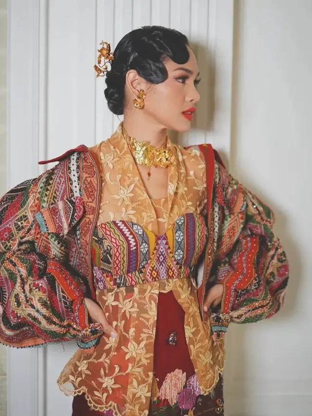 Inspirasi Eksplorasi Kebaya untuk Tampilan Lebih Stylish.