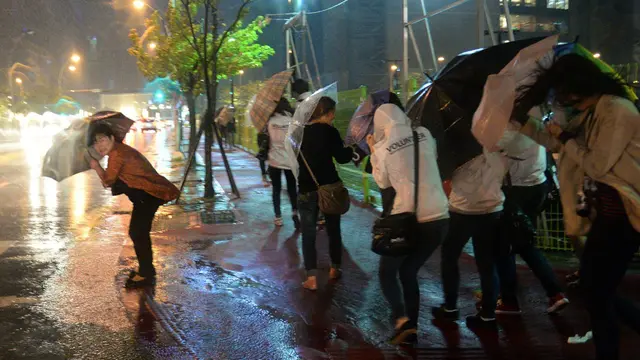 Sempat Hantam Busan, Topan Chaba Bergerak ke Arah Jepang