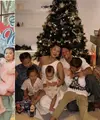 Gaya Outfit Selebritis Memilih Rayakan Natal di Rumah. [Instagram]