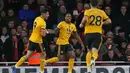 Gelandang Wolverhampton, Ivan Cavaleiro berhasil mencetak gol ke gawang Arsenal pada laga lanjutan Premier League, yang berlangsung Minggu (11/11) di stadion Emirates. Arsenal ditahan imbang Wolverhampton 1-1. (AFP/Daniel Olivas)