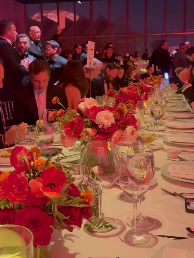 7 Potret Raline Shah di LACMA Art, Foto Bareng Leonardo DiCaprio dan Brad Pitt