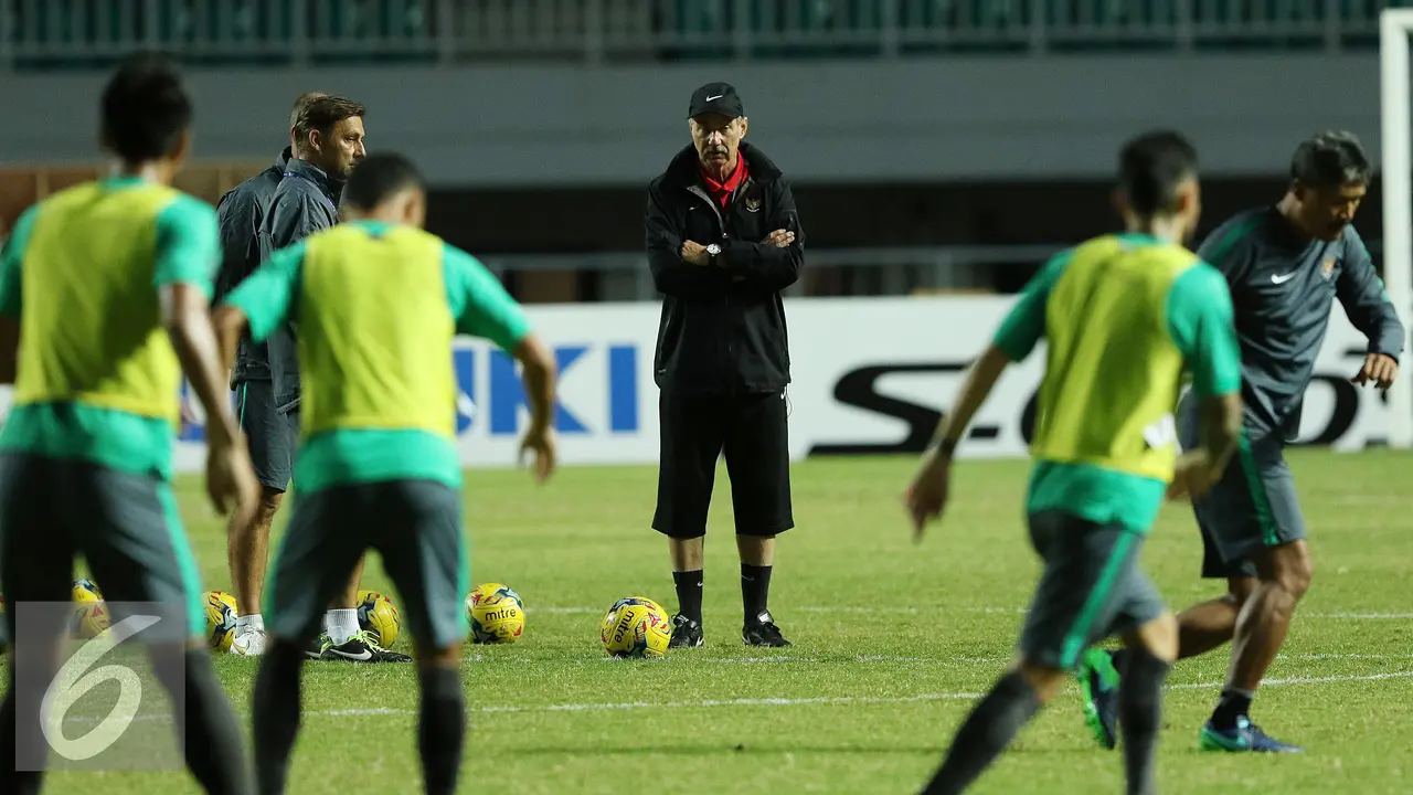 20161202-Timnas Indonesia Lakukan Uji Lapangan Resmi-Bogor- Helmi Fithriansyah