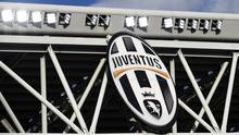 Logo lama Juventus telah dihilangkan di stadion Allianz, Turin. (AFP / MIGUEL MEDINA)