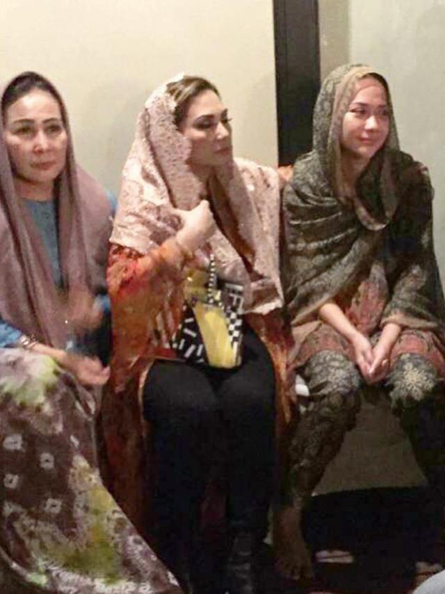 6 Potret Bunga Citra Lestari di Tujuh Harian Meninggalnya Ashraf Sinclair, Tampak Tegar