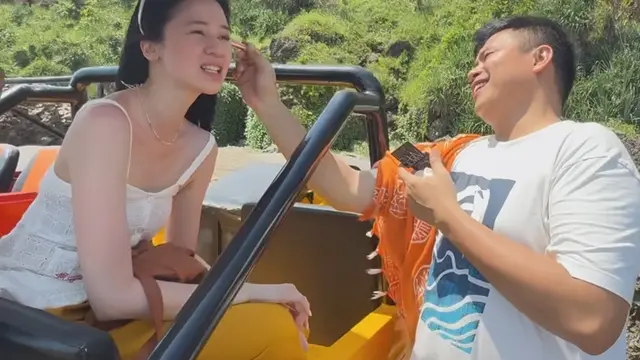 Laura Basuki Berada di Yogyakarta. [@laurabas]