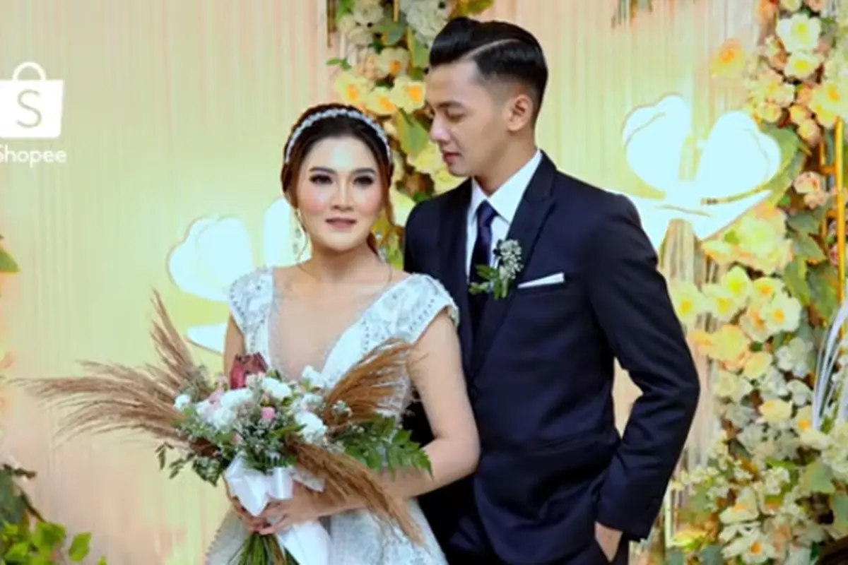 [Fimela] Nella Kharisma dan Dory Harsa