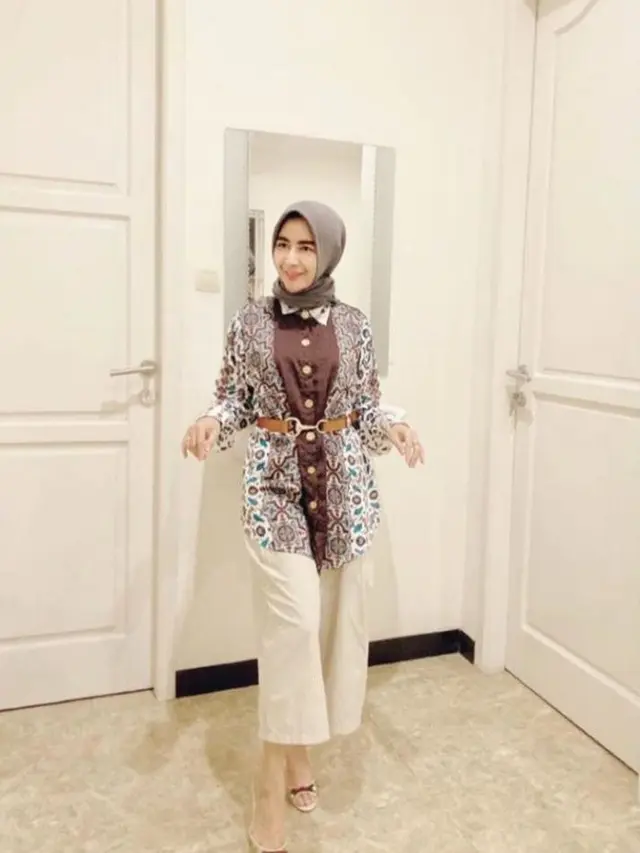 7 Potret Rumah Mewah Uut Permatasari, Elegan Bernuansa Putih