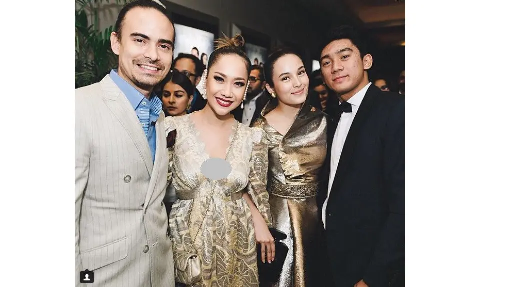 Lama tak bertemu, Bunga Citra Lestari pose bareng Chelsea Islan (Foto: Instagram)