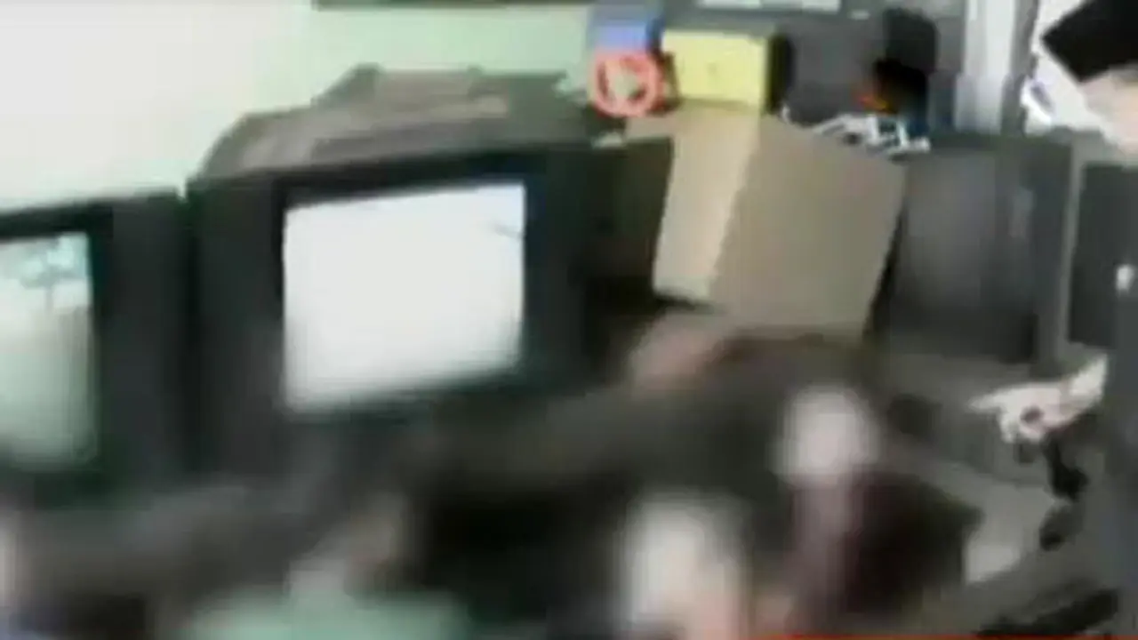 Hari Pertama Sekolah, Siswa yang Bolos Main Gim