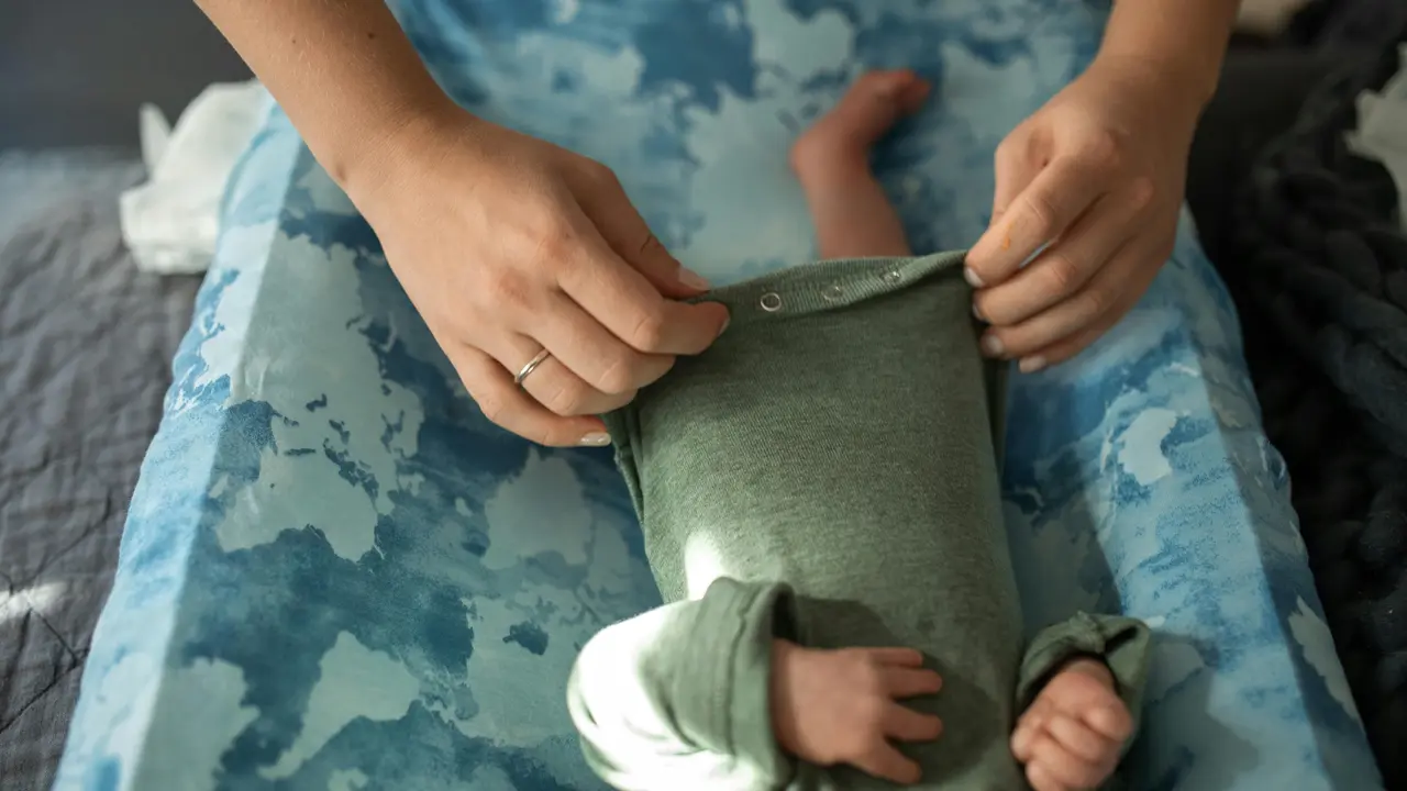 Tips Memilih Pakaian Bayi Sesuai Usia dan Kebutuhan