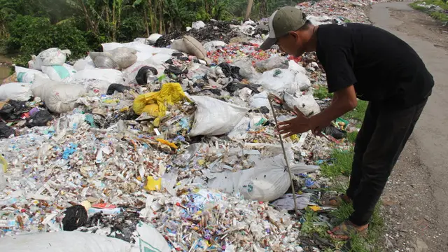 Jarum Suntik Bekas hingga Tabung Sampel Darah Menumpuk di TPS