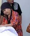 Artis senior pemeran antagonis di sinetron Emak Ijah Pengen ke Mekkah, Shinta Muin meninggal dunia secara mendadak. Meninggalnya Shinta mengejutkan banyak pihak. Karena sekitar pukul 16.00 berkunjung ke kantor Parfi. (Deki Prayoga/Bintang.com)