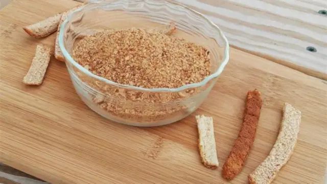 Daripada dibuang begitu saja, roti kadaluarsa ini ternyata masih bisa diolah lagi menjadi panganan.
