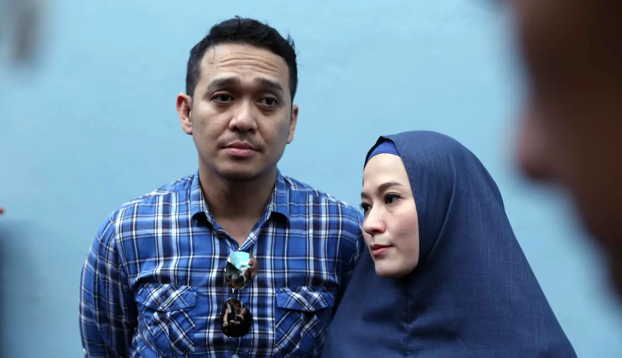 "Kalau anak-anak, karena kita namanya melatih untuk menyukai puasa jadi pasti buka puasanya kita tanya, mau apa? Sebagai rewards saja sih. Hadiahnya makan yang dia mau itu saja, itu mereka udah seneng banget," ujar Lyra Virna. (Nurwahyunan/Bintang.com)