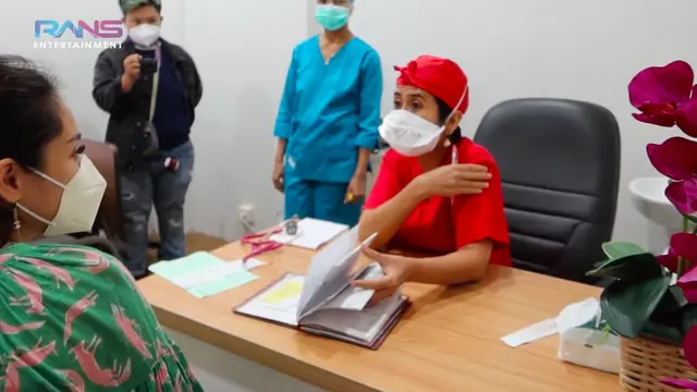 Momen Nagita Slavina Periksa ke Dokter Kandungan, Diprediksi Hamil Anak Laki-laki. (Sumber: Youtube/Rans Entertaiment)